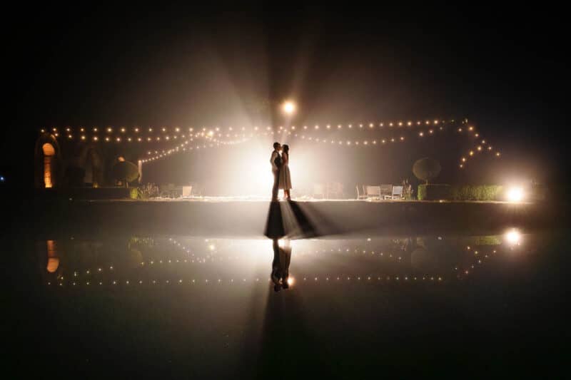 Silhouette de couple en contrejour - Alexis lang photo