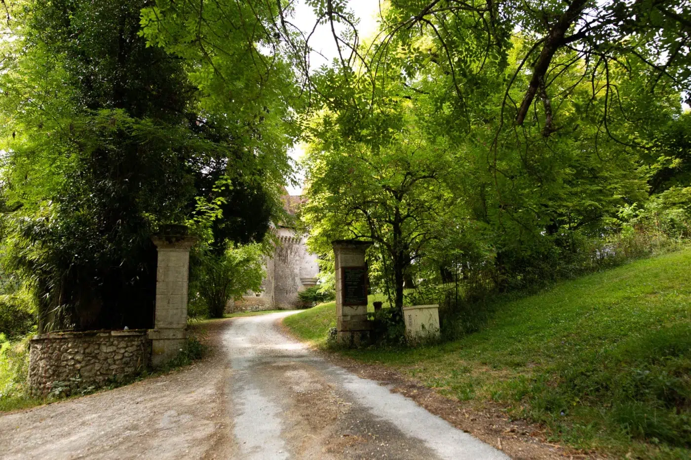 Entrée du Château de Puyferrat a Saint-Astier