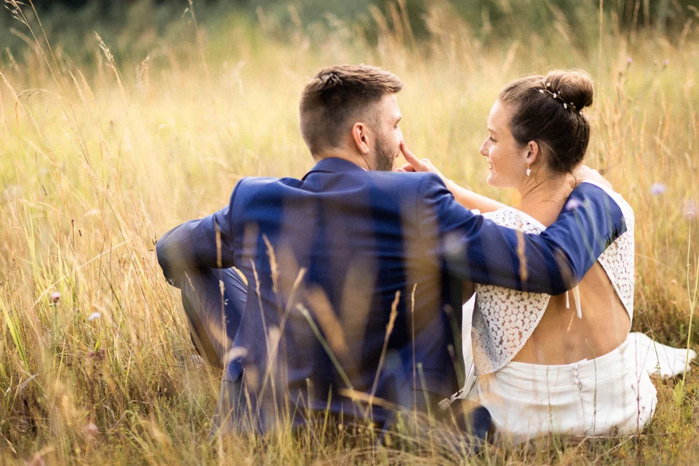 Séance couple & câlin mariage à Saint-Astier