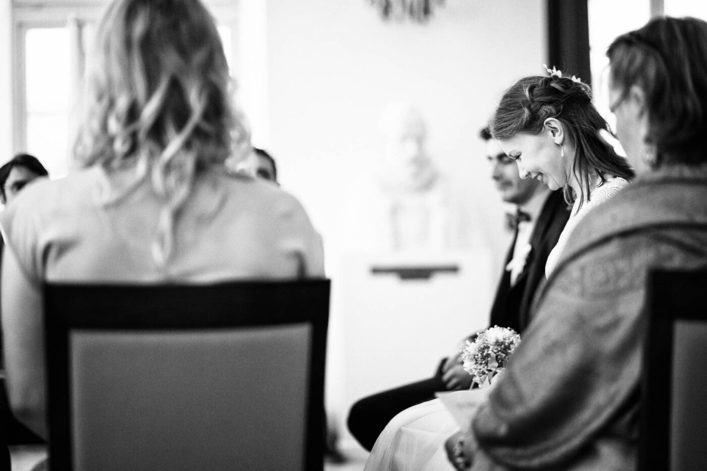 Petit sourire en cérémonie à Périgueux par Alexis Lang photographie