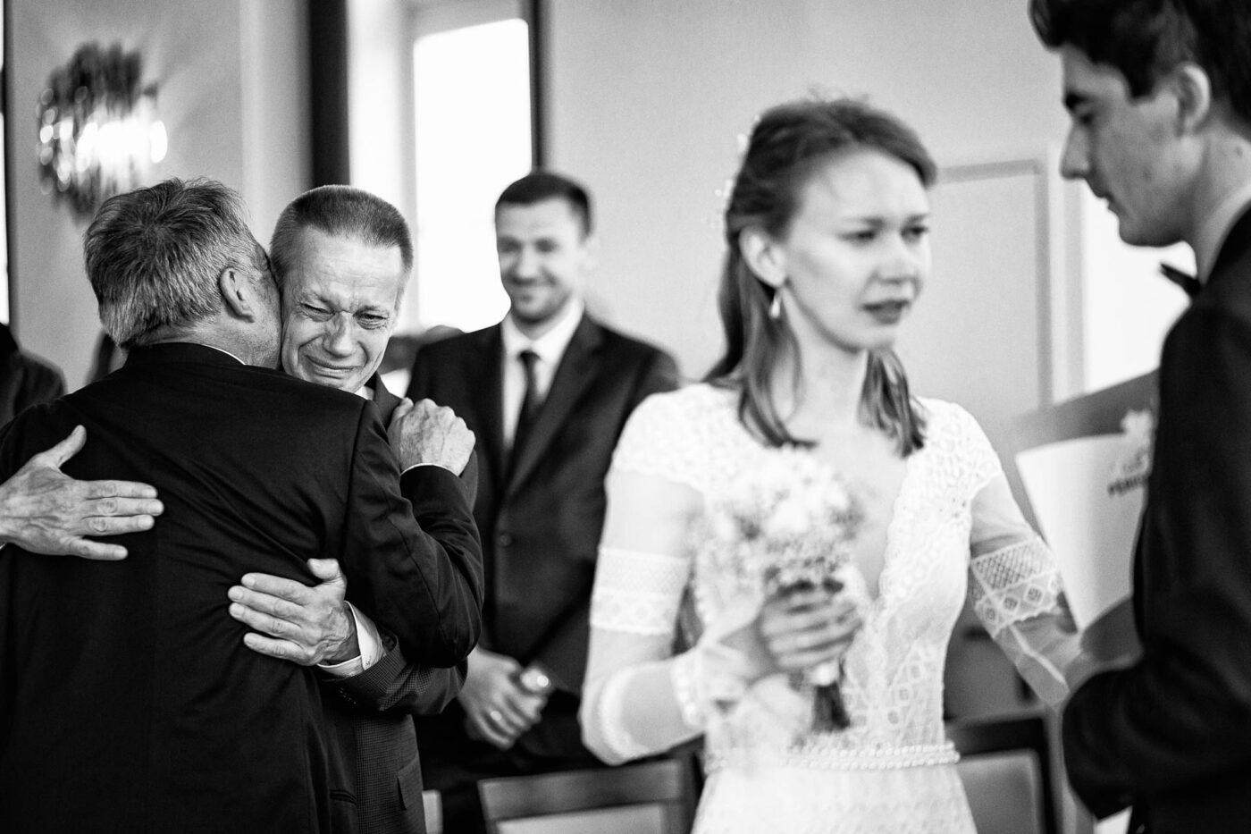 émotion à la mairie - Alexis lang photographe mariage